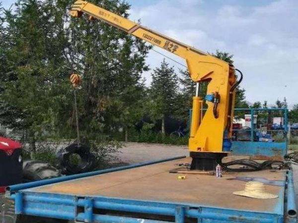 温岭市吊车出租电话_选择吊车出租的5大优势